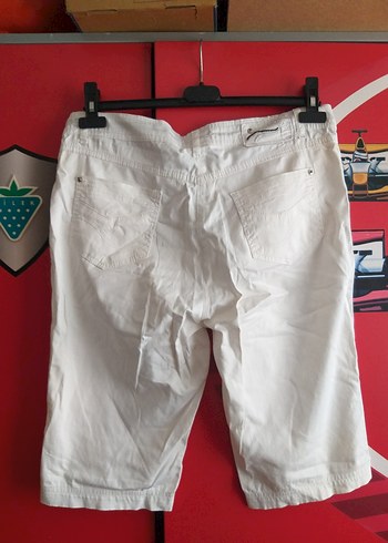 Pamuklu Beyaz Kemerli Şort kapri - Görsel 7