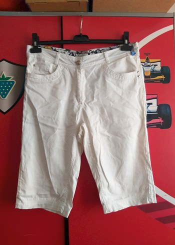 Pamuklu Beyaz Kemerli Şort kapri - Görsel 4