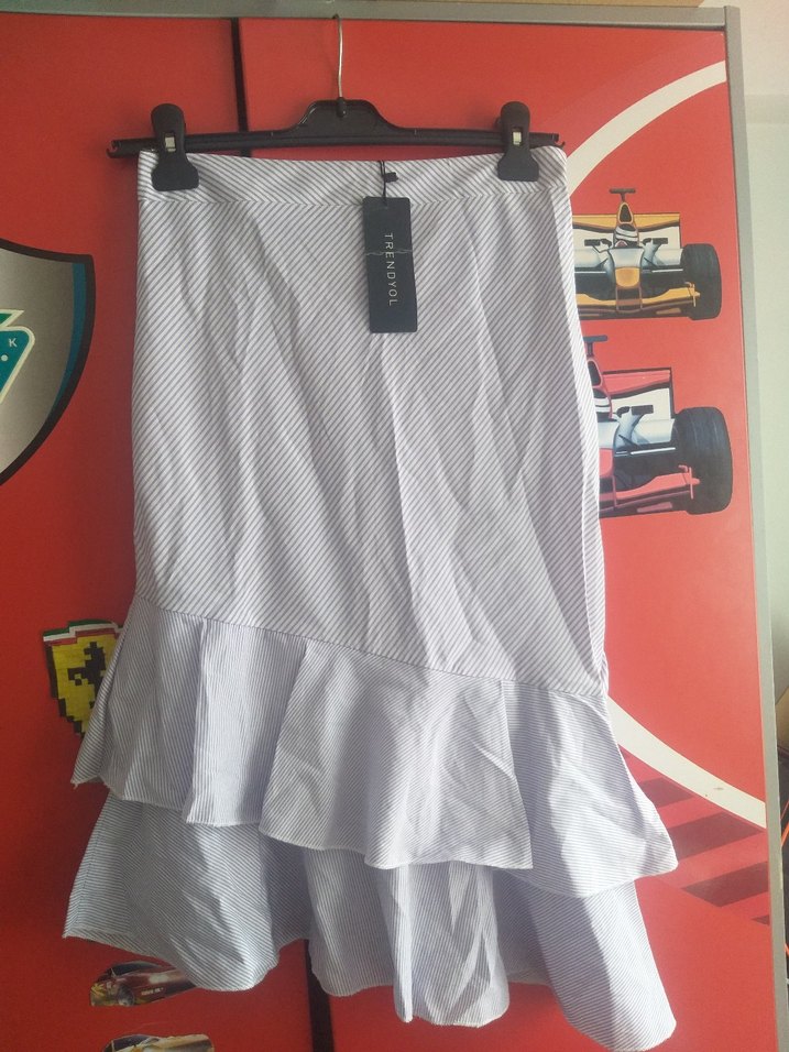 Beyaz Gri Desenli Volanlı Mini Etek - Görsel 2