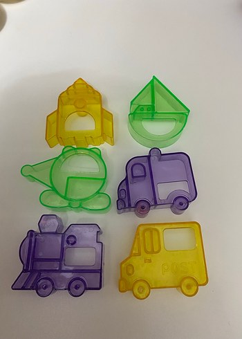 Renkli Taşıt Şekilli Plastik kurabiye ya da oyun hamuru kalıplrı - Görsel 2