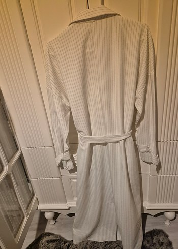 Uzun Beyaz Kadın Günlük Stil Pardösü - Görsel 2