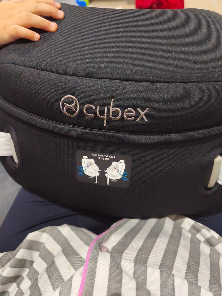 Cybex Siyah Bebek Oto Koltuğu ön desteği - Görsel 3