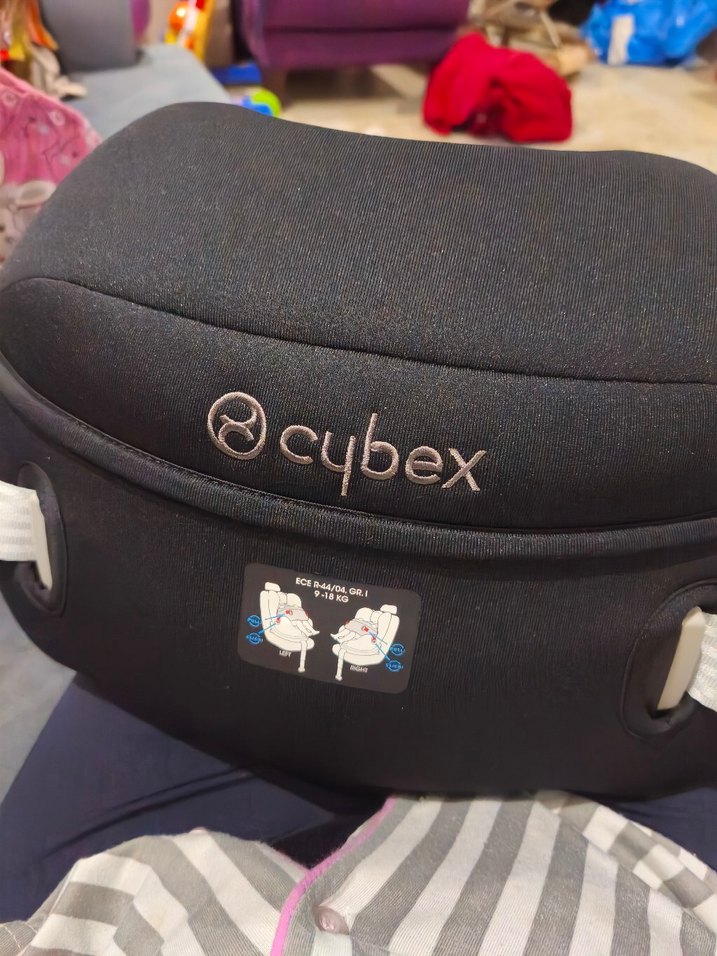 Cybex Siyah Bebek Oto Koltuğu ön desteği - Görsel 2