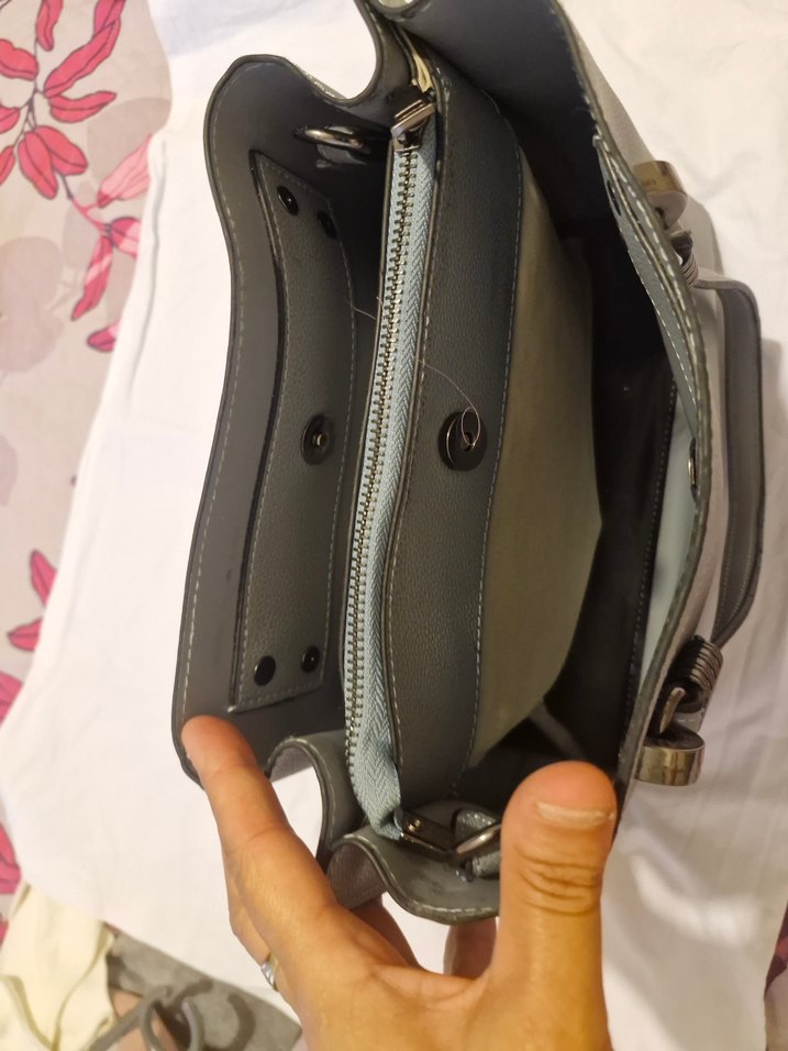 Gri Deri Yılan Desenli Kadın Çanta - Görsel 4