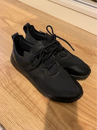 Adidas spor ayakkabı