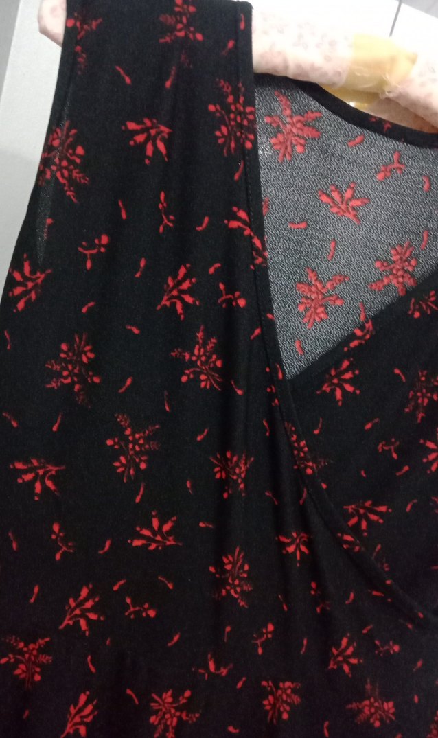 Kırmızı Desenli V Yaka Elbise - Görsel 3