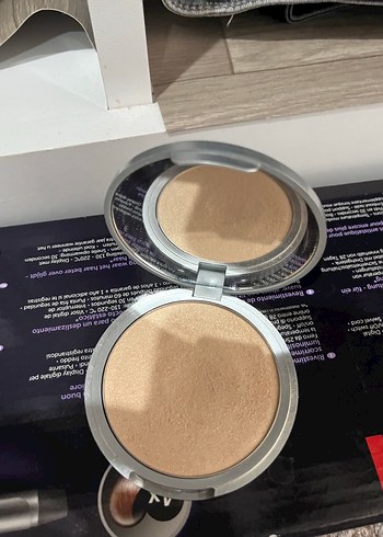 The Balm theBalm Mary-Lou Manizer Aydınlatıcı Pudra