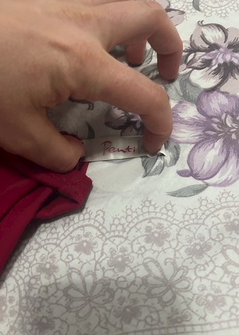 Kırmızı Drapeli Kadın Mayo - Görsel 3