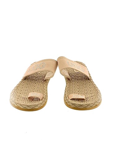 40 Beden Ugg Terlik %70 İndirimli.