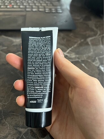 La Roche Posay Tto dermadicosplus azaleik asitli krem