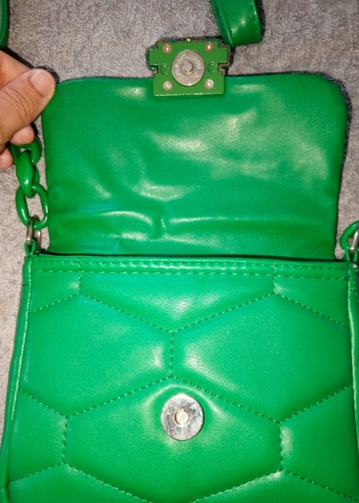 Yeşil çanta - Görsel 3