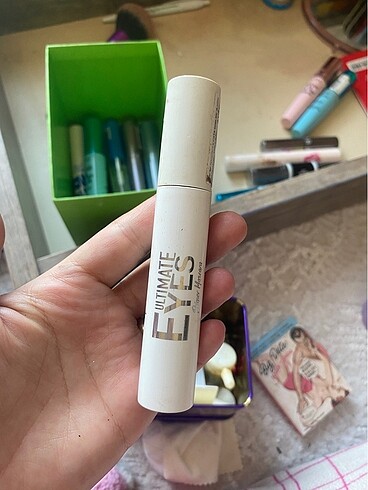 Ultimate Eyes Dolgunlaştırıcı & Besleyici Şeffaf Maskara Bazı Bi