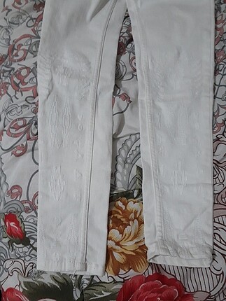 29 Beden beyaz Renk Pantolon