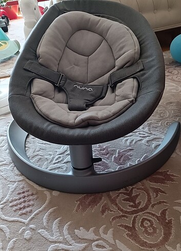 Nuna sallanır ana kucağı 