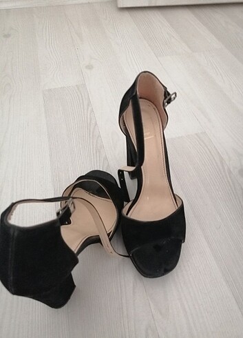 38 Beden siyah Renk Yüksek kalin topuklu ayakkabı 