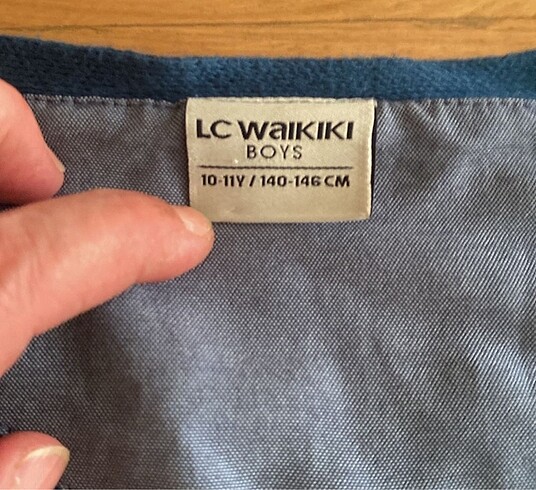 11-12 Yaş Beden yeşil Renk LC Waikiki erkek çocuk hırka