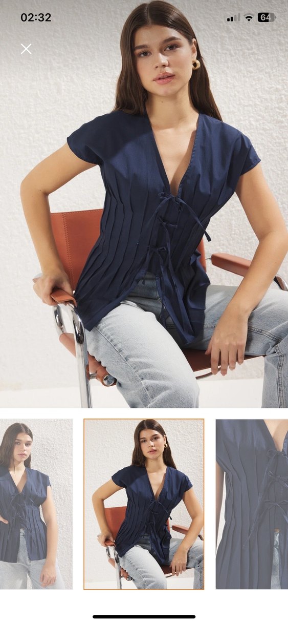 Piliseli V Yaka Kolsuz Lacivert Bluz - Görsel 2
