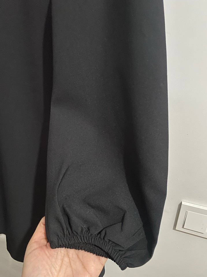 Uzun Kollu Siyah Midi V Yaka Elbise - Görsel 3