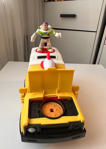 Toy Story Buzz Pizza planet araba seti