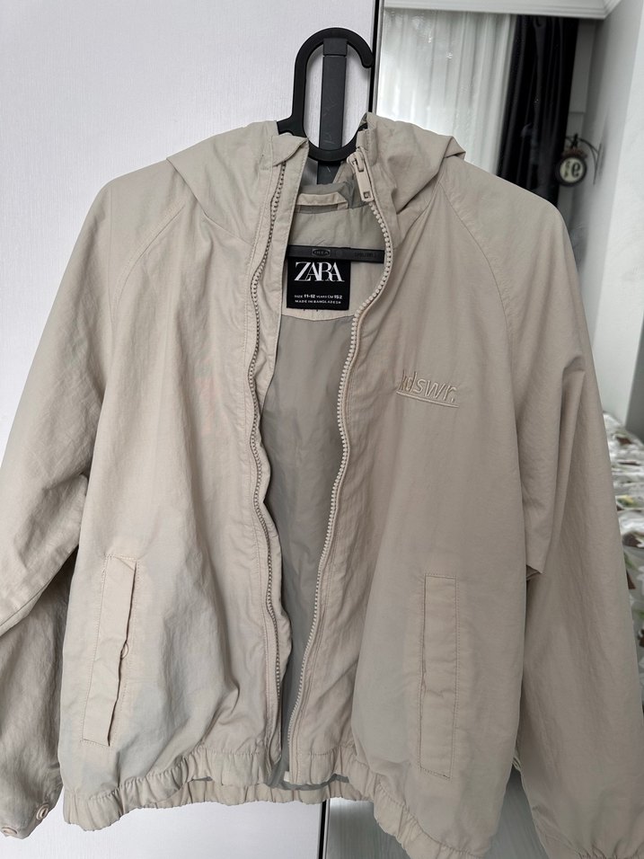 Zara 11-12 yaş 152 cm çocuk rüzgarlık - Görsel 2