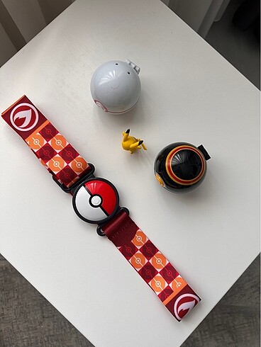  Beden Renk Pokeboll kemer ve figür seti