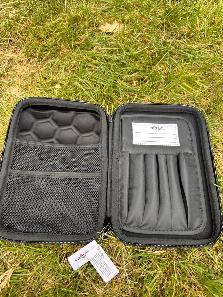 Smiggle striker kalem kutusu - Görsel 4