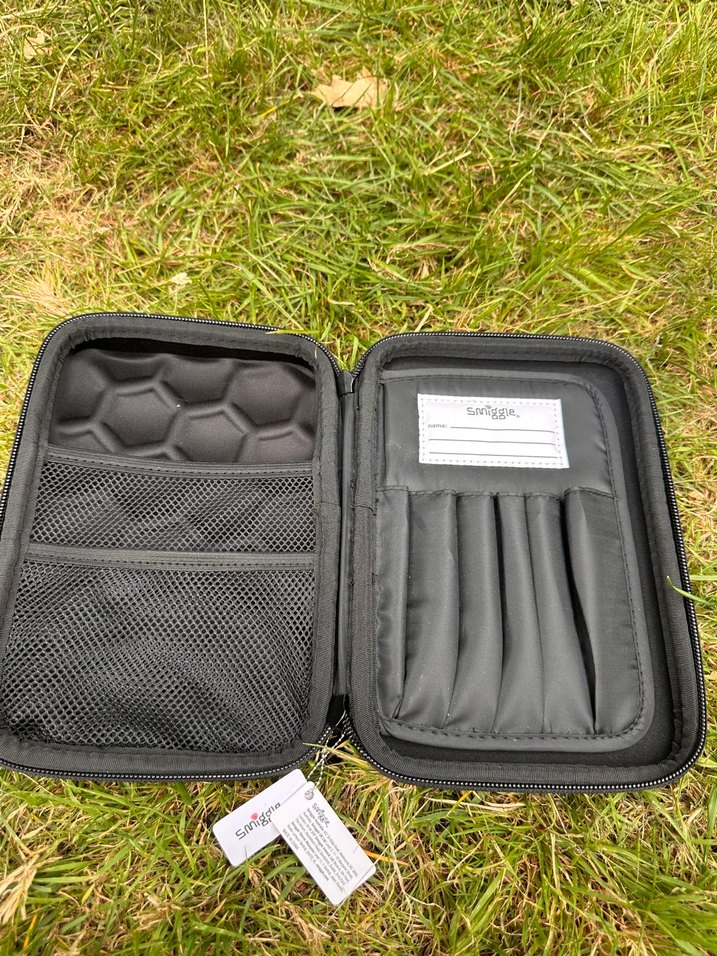 Smiggle striker kalem kutusu - Görsel 3