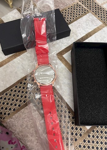 Kırmızı Kadın Kol Saati - Görsel 3