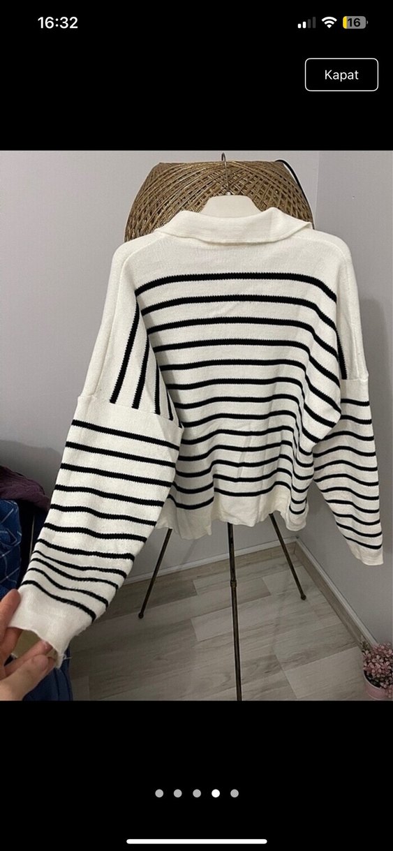 V Yaka Çizgili Pamuklu Kadın Kazak - Görsel 4