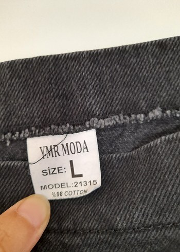 Siyah Yırtık Detaylı Kısa Kot Salopet - Görsel 4