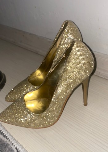 Altın Renkli Simli Stiletto Topuklu Kadın Ayakkabı - Görsel 2