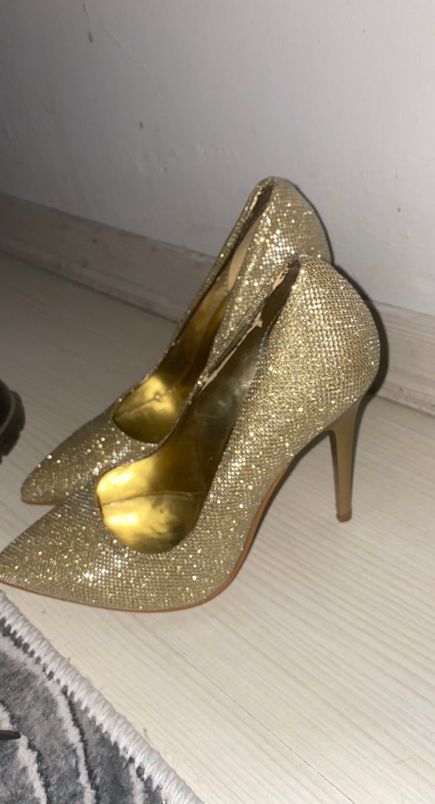 Altın Renkli Simli Stiletto Topuklu Kadın Ayakkabı - Görsel 2