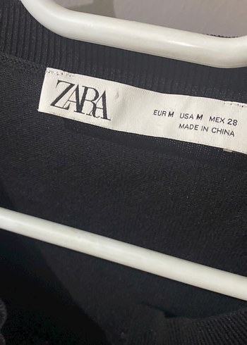 Siyah V Yaka Düğmeli Uzun Kollu Bluz - Görsel 2