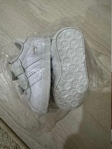 Adidas Unisex 21 numara spor ayakkabı