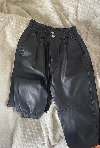 Bershka suni deri pantolon