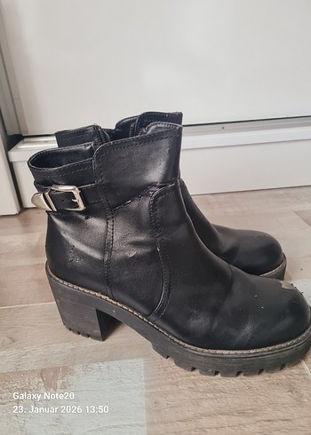 Tokalı Siyah Deri Blok Topuklu Bot - Görsel 2