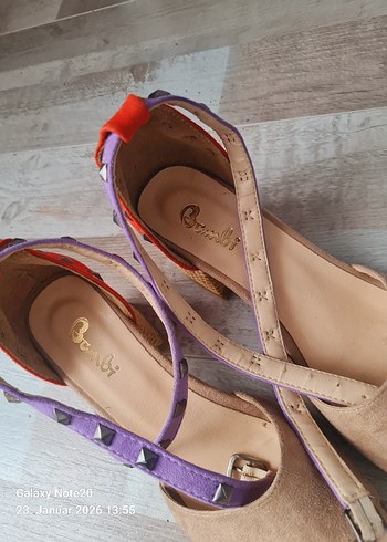 Bej Süet Dolgu Topuklu Kadın Sandalet - Görsel 3