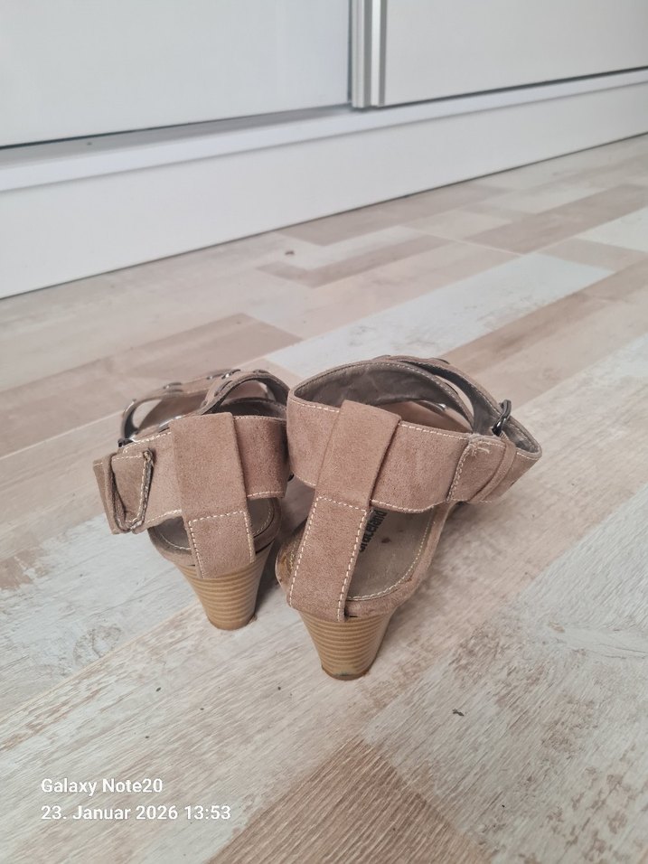 Bej Süet Kadın Dolgu Topuklu Tokalı Sandalet - Görsel 2