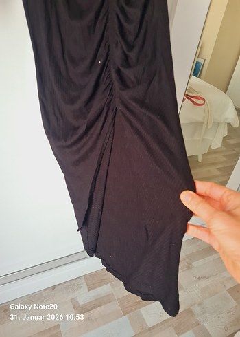 Uzun Kollu Siyah Drapeli Keten Elbise - Görsel 3