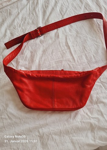 Kırmızı Deri Bel Çantası - Görsel 2