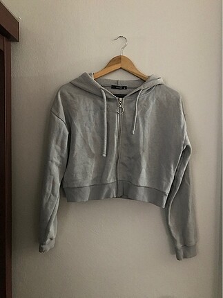 crop sweatshirt
