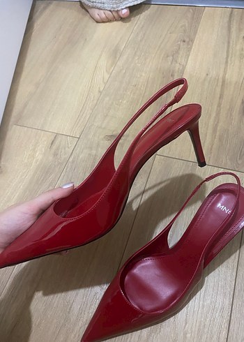 39 Beden kırmızı topuklu ayakkabı