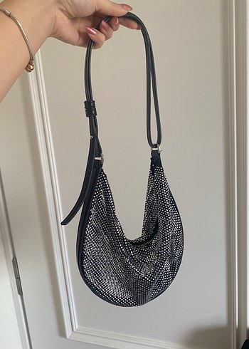 Zara Zincir Detaylı Siyah taşlı Kadın Çanta zara