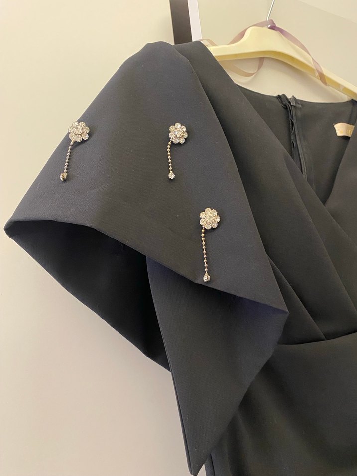 Kısa Kollu Drapeli Siyah  Elbise - Görsel 2