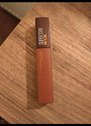 Maybelline super stay