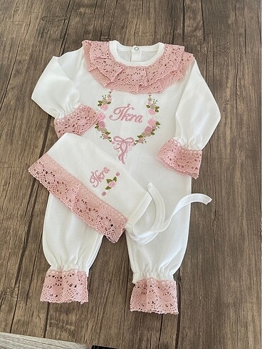 İsimli bebek tulumu