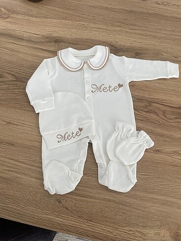 İsimli erkek bebek tulumu