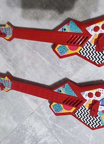 Oyuncak gitar