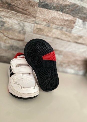 Erkek Çocuk Beyaz Renkli Cırtlı Spor Ayakkabı