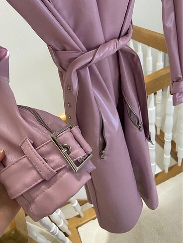 Pembe Deri Ceket